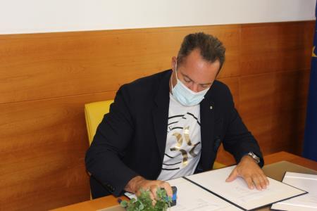 PODPIS POGODBE ZA GRADNJO ŠPORTNE DVORANE BOVEC 2